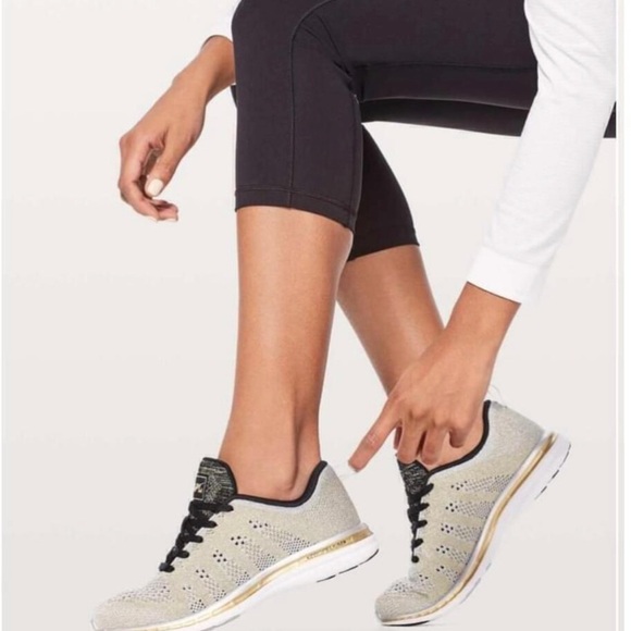APL Womens TechLoom Pro Shoe *Metallic Gold / Silver size 8 - Picture 1 of 7